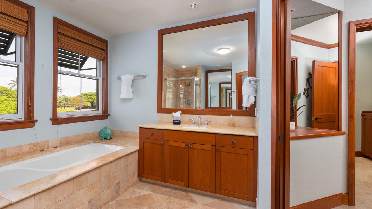 Photo of Bathroom in Waikoloa
