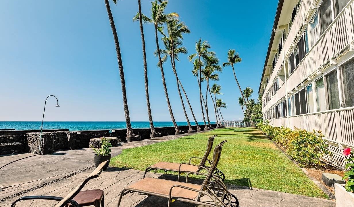 Photo of Patio Balcony in Kahaluu Bay