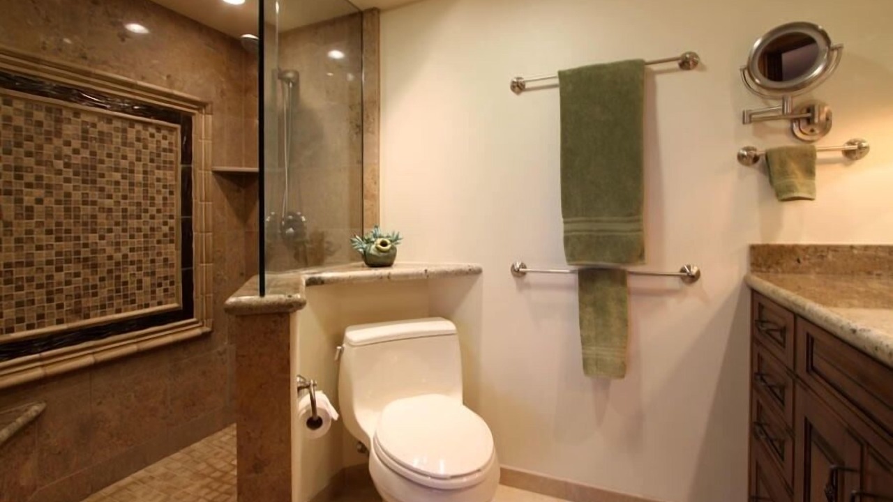 Photo of Bathroom in Kihei