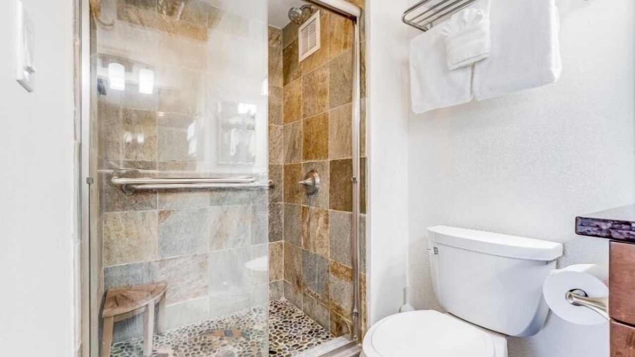 Photo of Bathroom in Kihei
