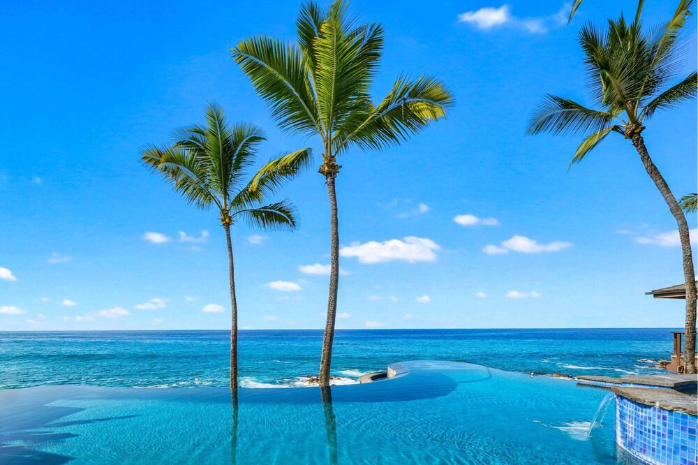 Photo of Outdoor in Kahaluu Bay