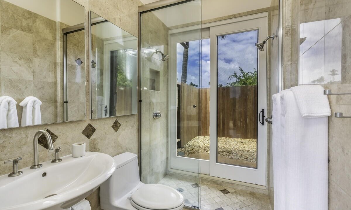 Photo of Bathroom in Kilauea