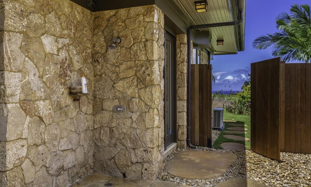 Photo of Bathroom in Kilauea