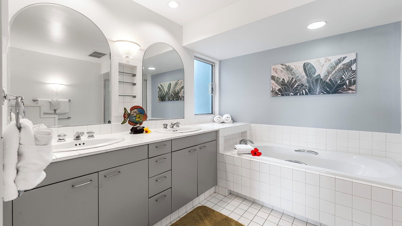 Photo of Bathroom in Waikoloa