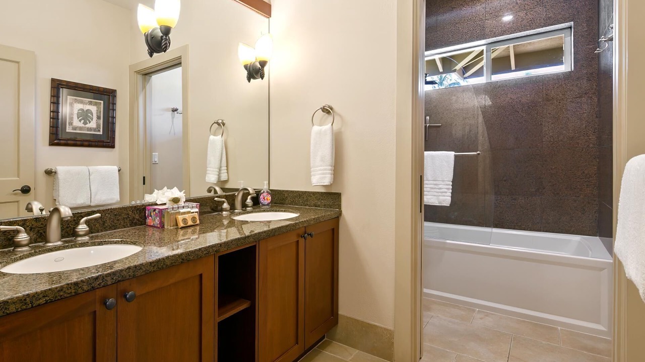 Photo of Bathroom in Waikoloa