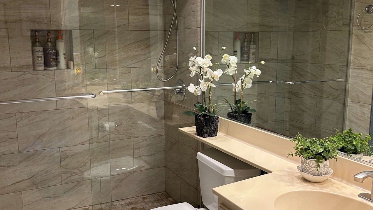 Photo of Bathroom in Princeville