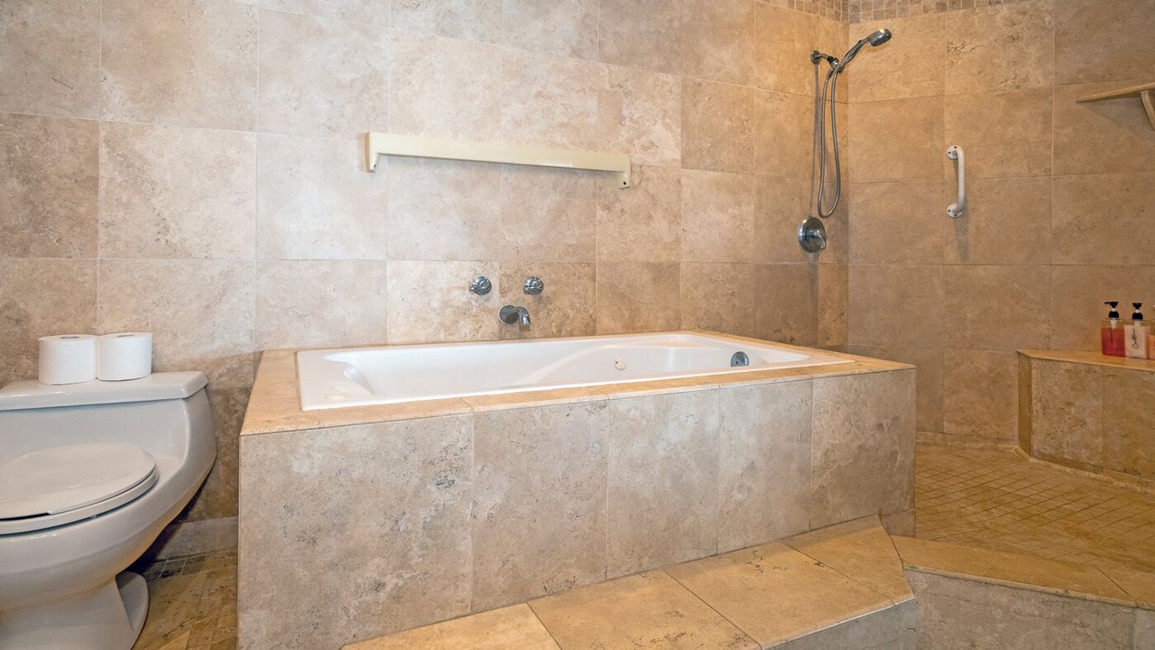 Photo of Bathroom in Princeville