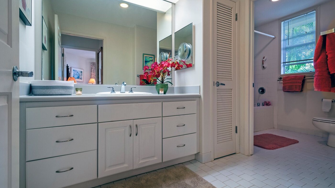 Photo of Bathroom in Princeville