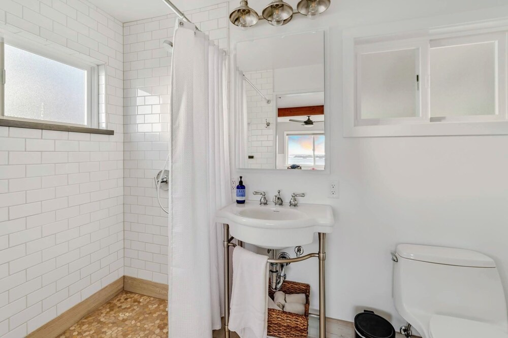 Photo of Bathroom in Hana