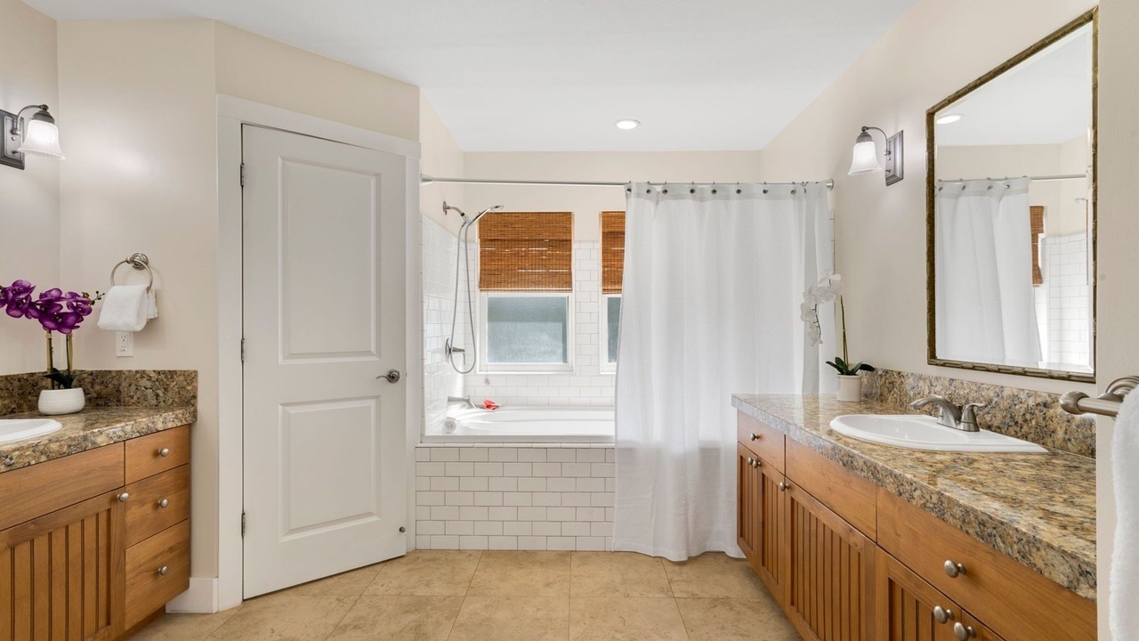 Photo of Bathroom in Princeville