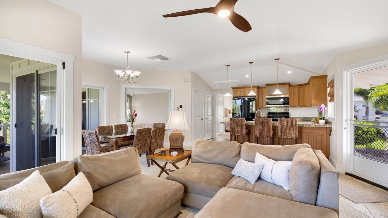 Photo of Livingroom in Princeville
