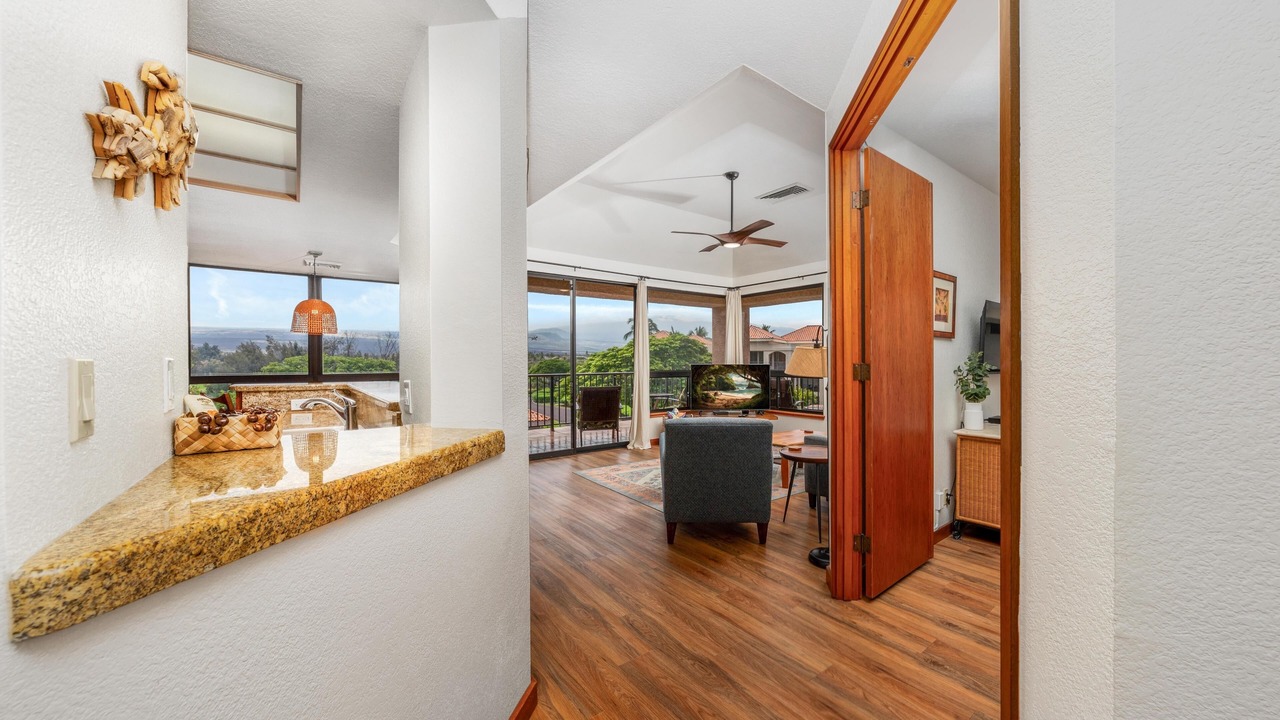 Photo of Livingroom in Waikoloa
