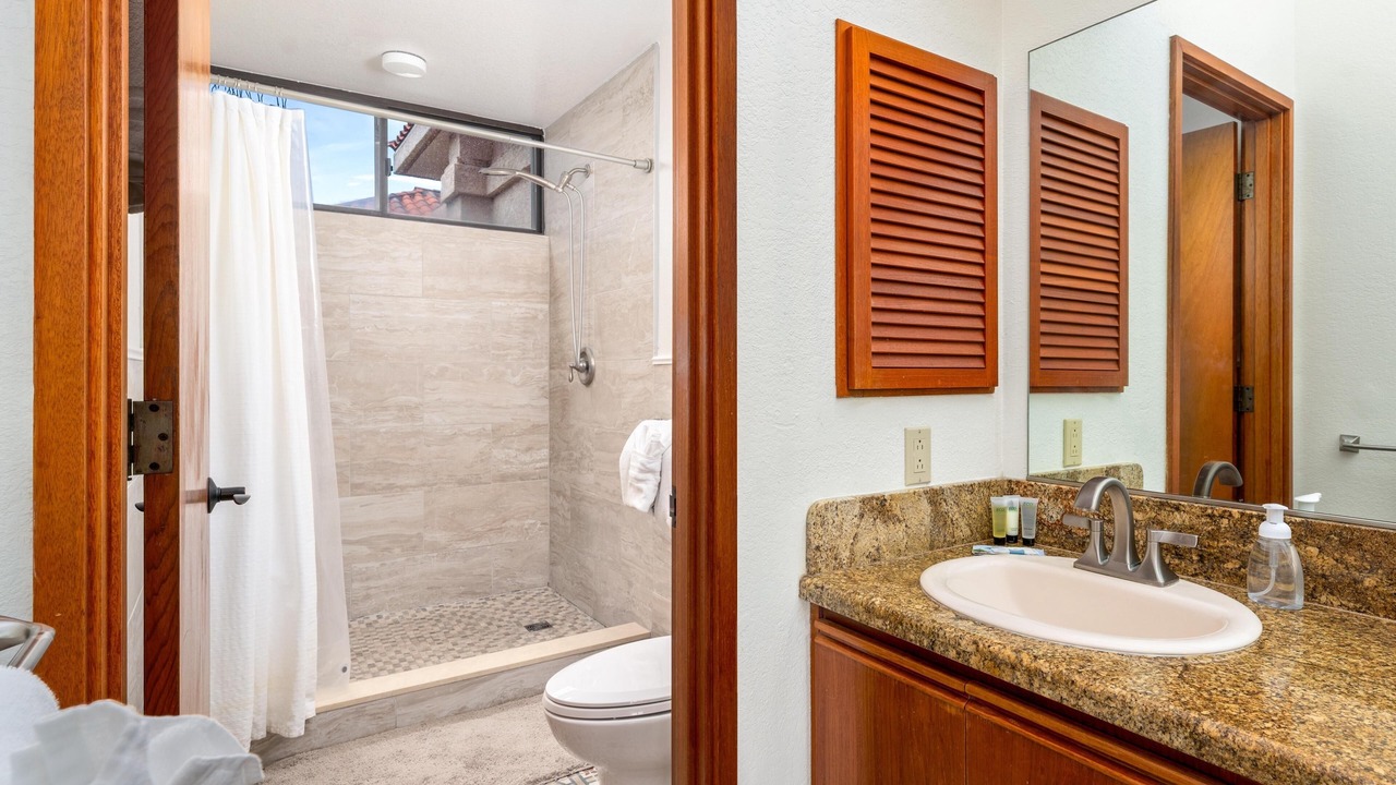 Photo of Bathroom in Waikoloa