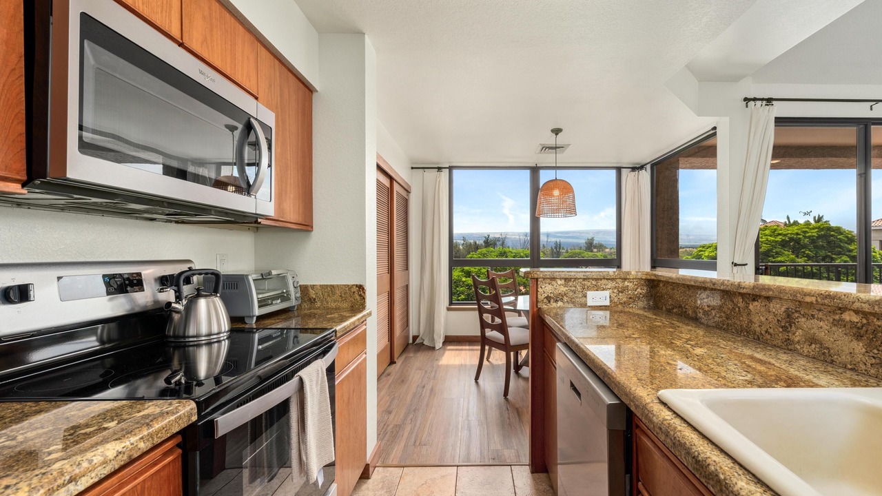 Photo of Kitchen in Waikoloa