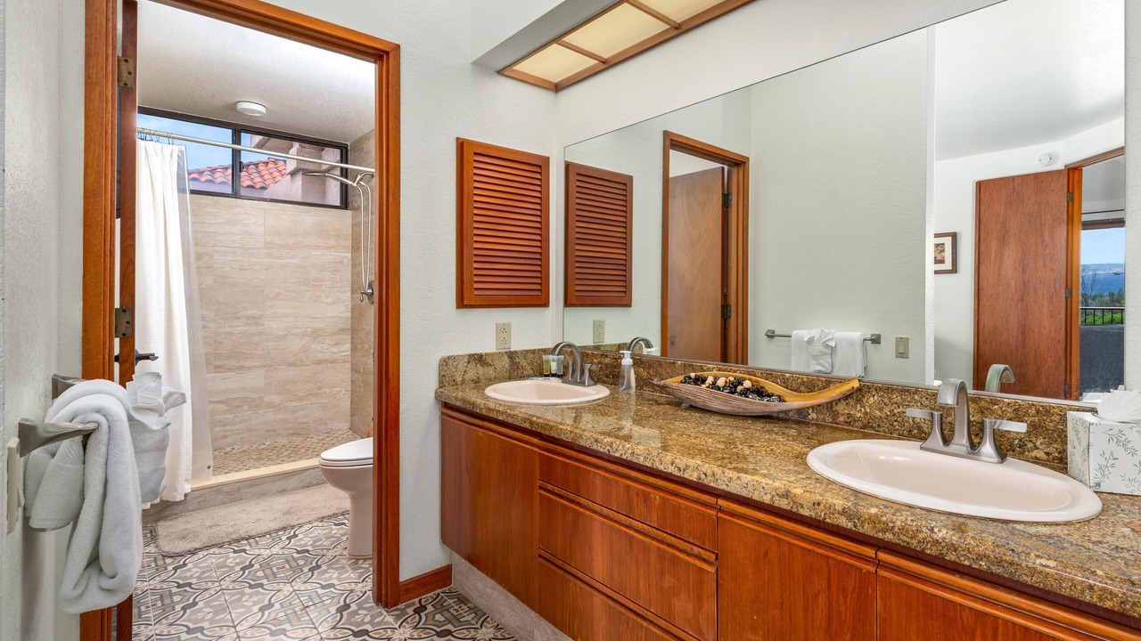 Photo of Bathroom in Waikoloa