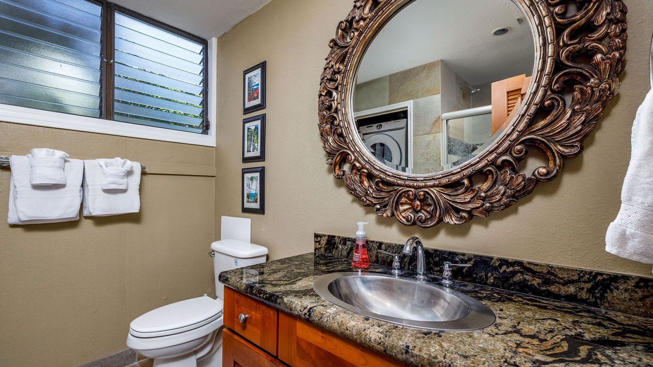 Photo of Bathroom in Kahaluu Bay