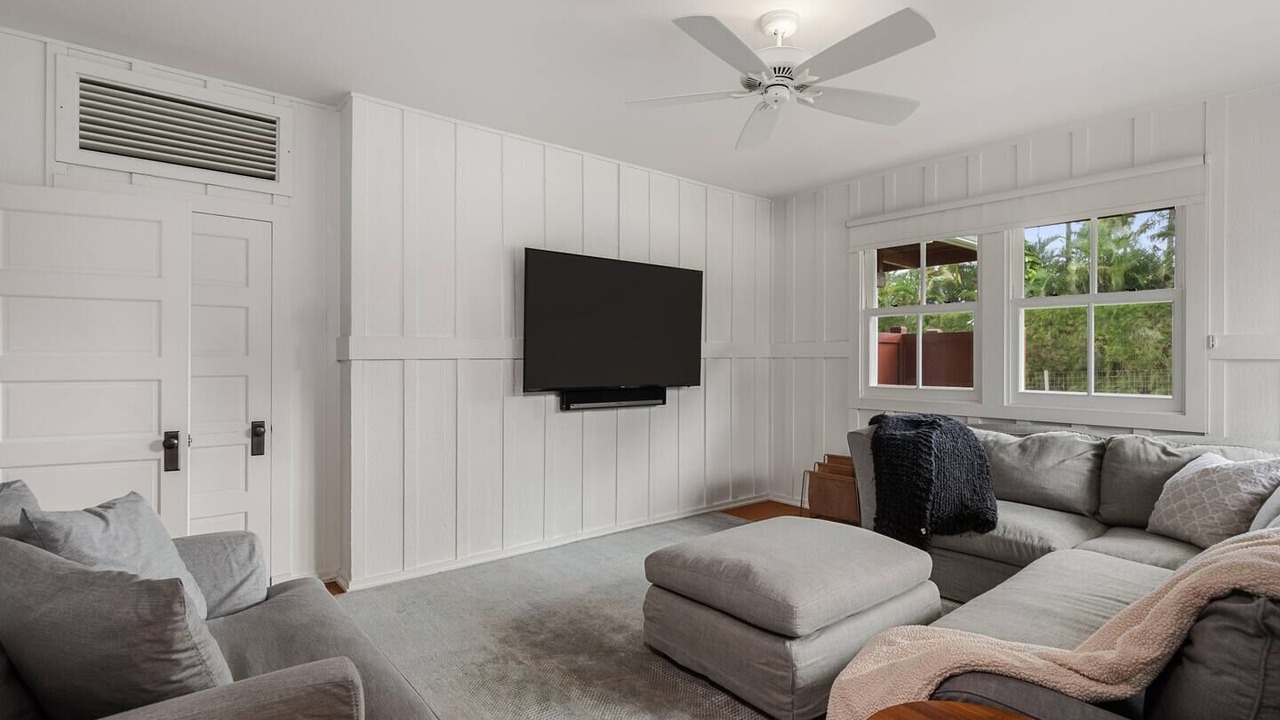 Photo of Livingroom in Hanalei