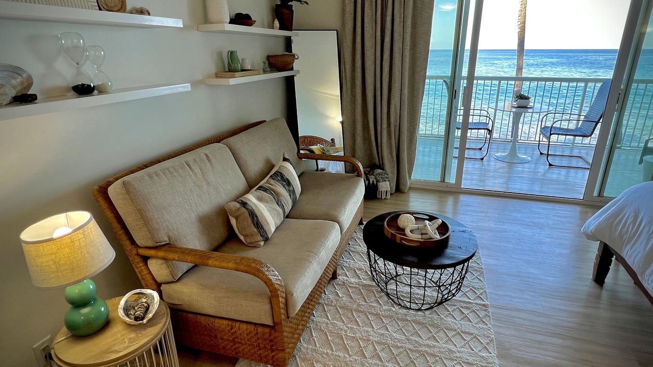 Photo of Livingroom in Kahaluu Bay