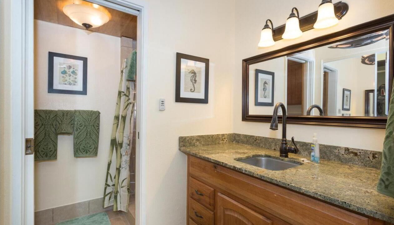 Photo of Bathroom in Historic Kailua Village