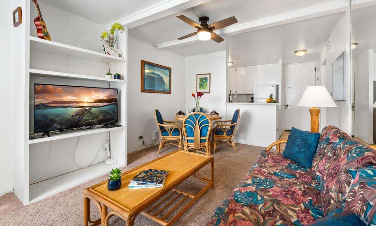 Photo of Livingroom in Historic Kailua Village
