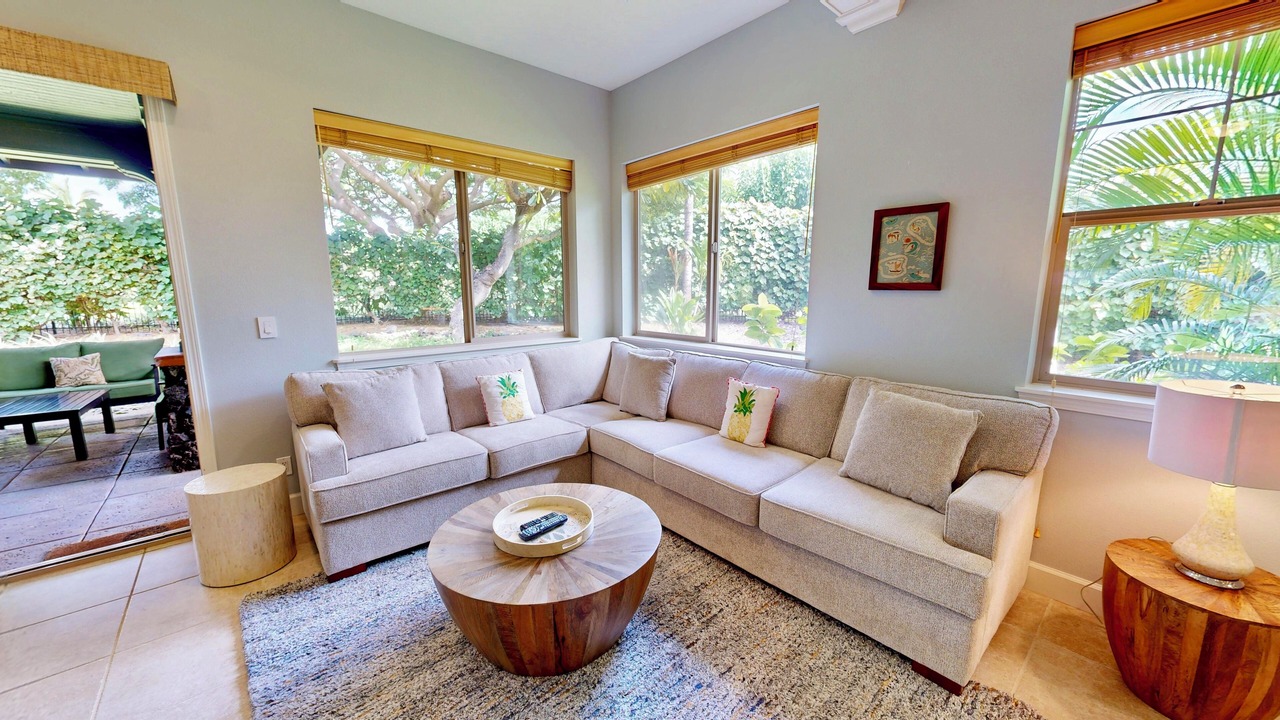Photo of Livingroom in Kulalani