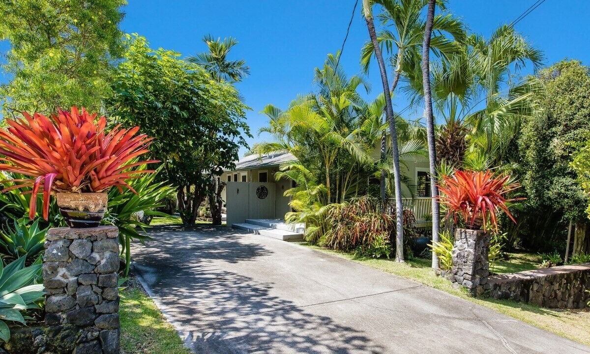 Photo of Outdoor in Kahaluu Bay