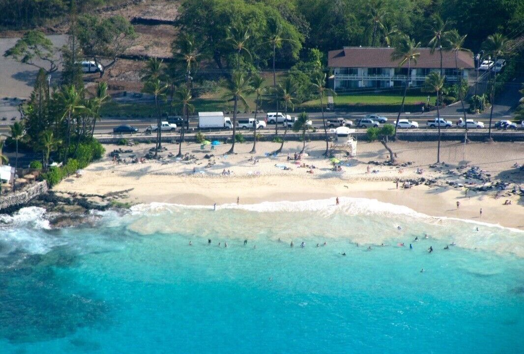 Photo of Others in Kahaluu Bay
