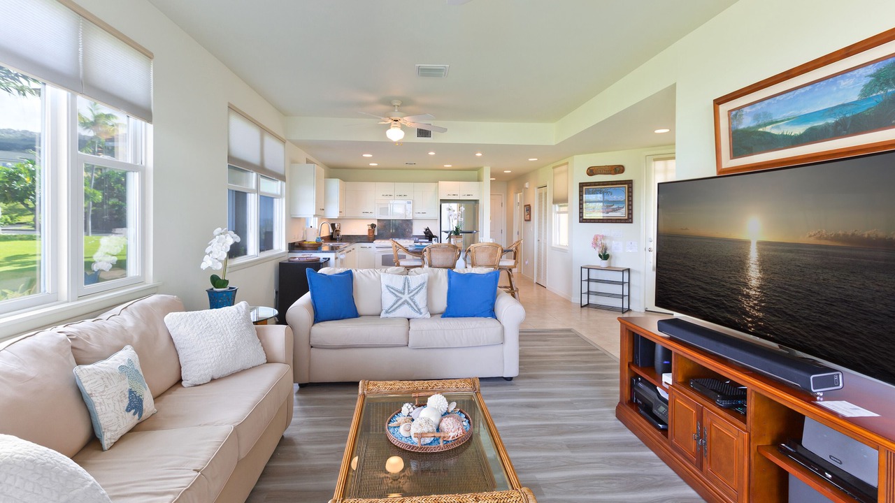 Photo of Livingroom in Kahaluu-Keauhou