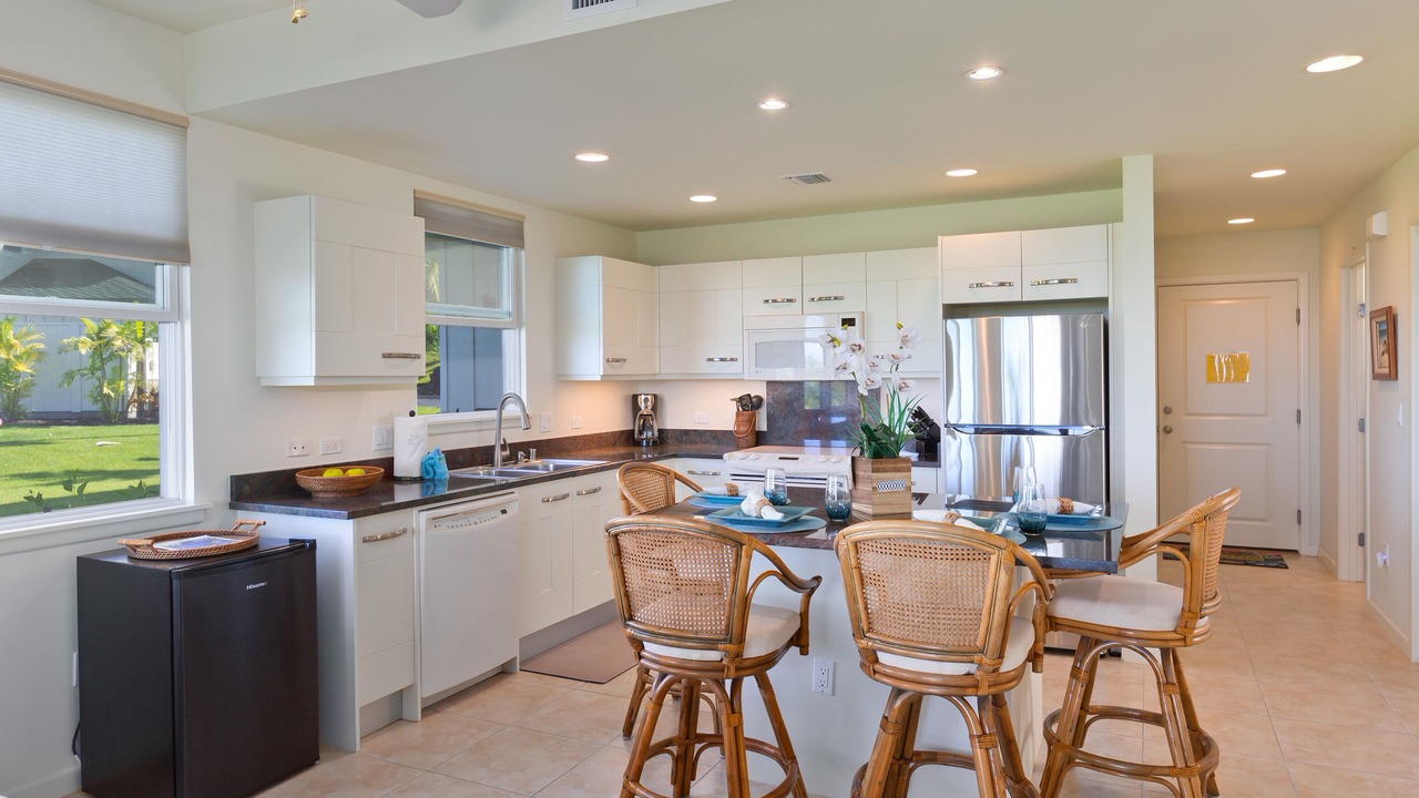 Photo of Kitchen in Kahaluu-Keauhou