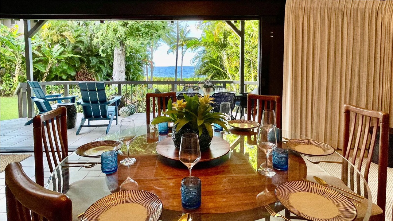 Photo of Others in Kahaluu Bay
