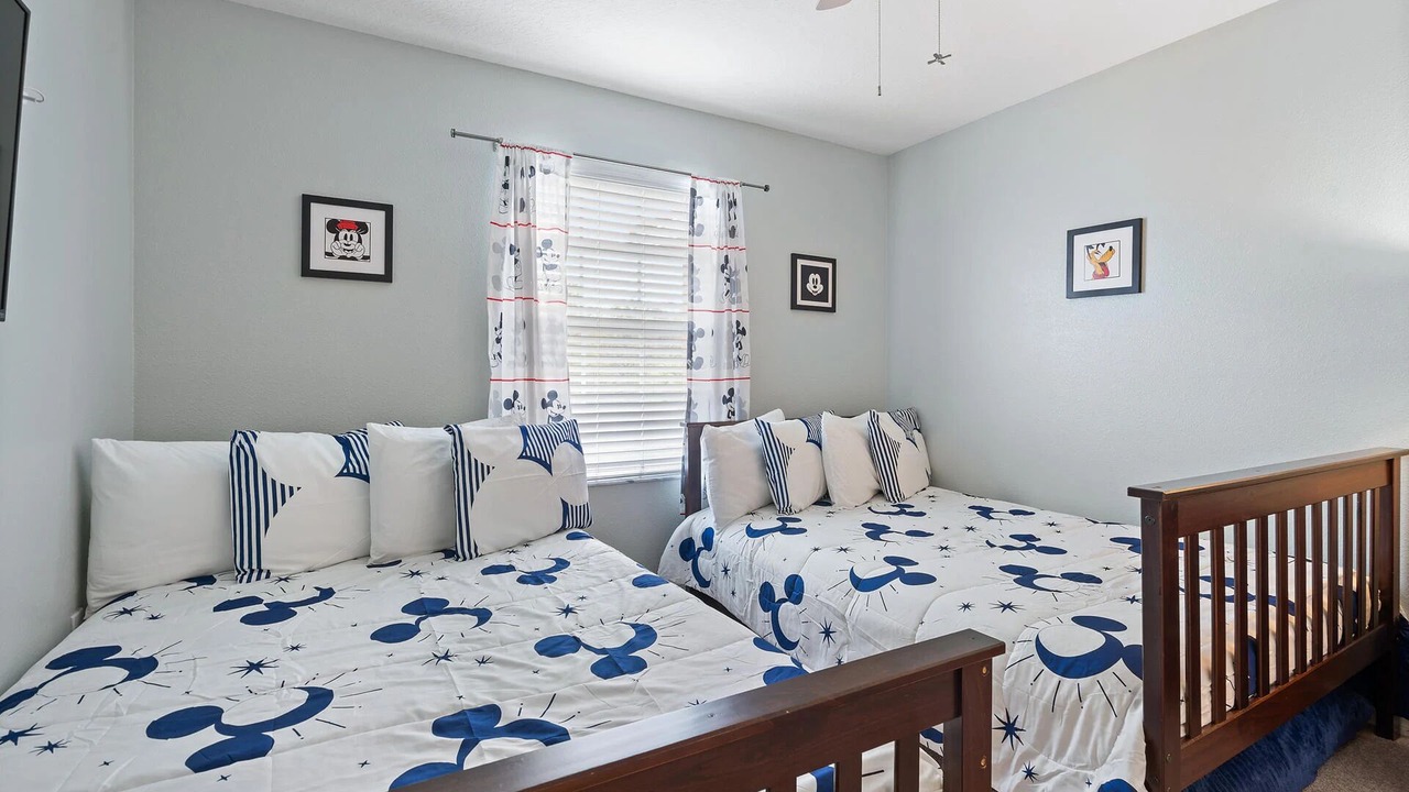 Photo of Bedroom in Bay Lake