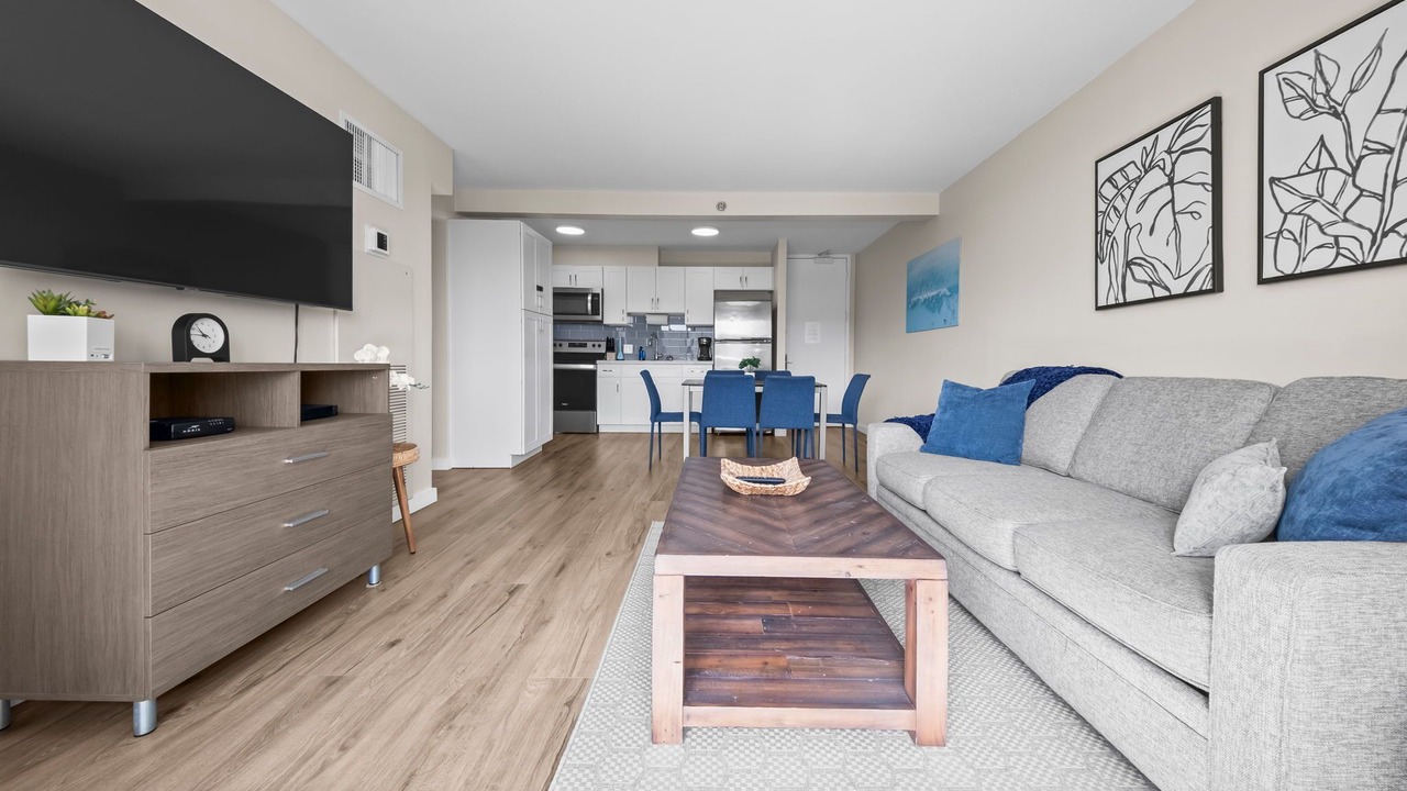 Photo of Livingroom in Waikiki