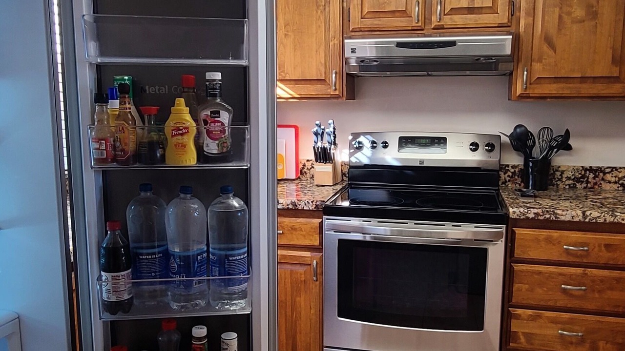 Photo of Kitchen in Kahaluu Bay