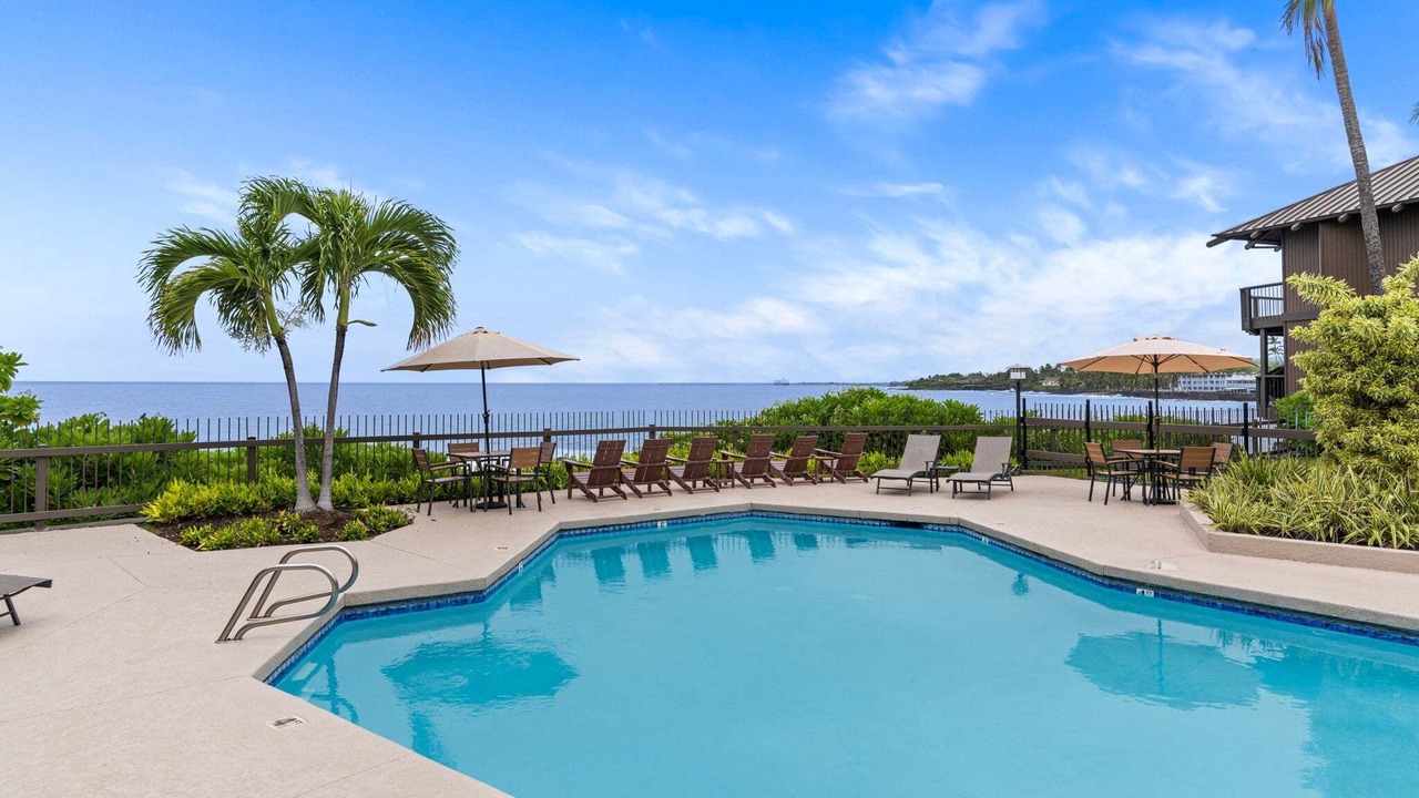 Photo of Outdoor in Kahaluu Bay