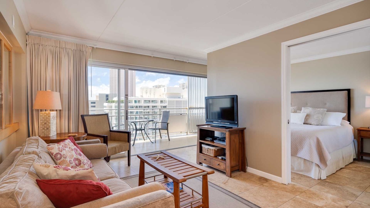 Photo of Livingroom in Waikiki