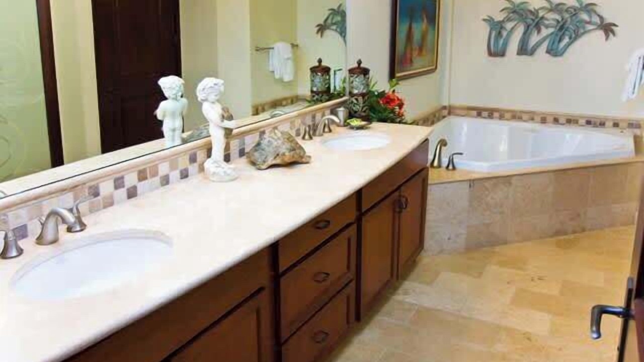 Photo of Bathroom in Wailua