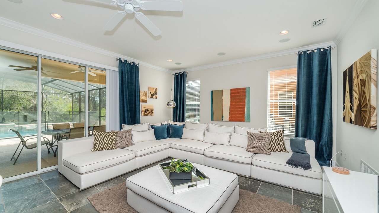 Photo of Livingroom in Watersong