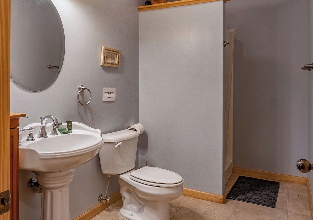 Photo of Bathroom in Eagle Mountain