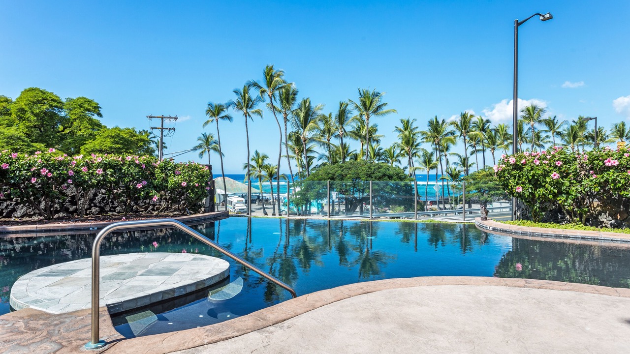 Photo of Outdoor in Kahaluu Bay
