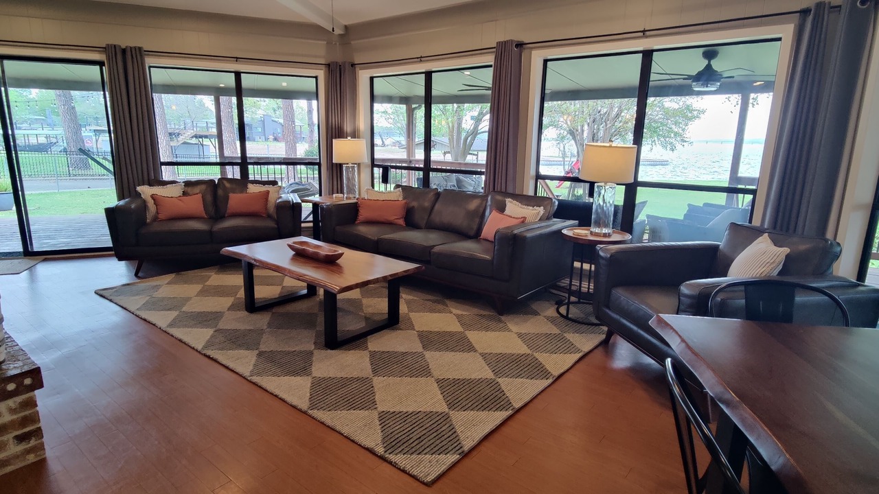 Photo of Livingroom in Mabank