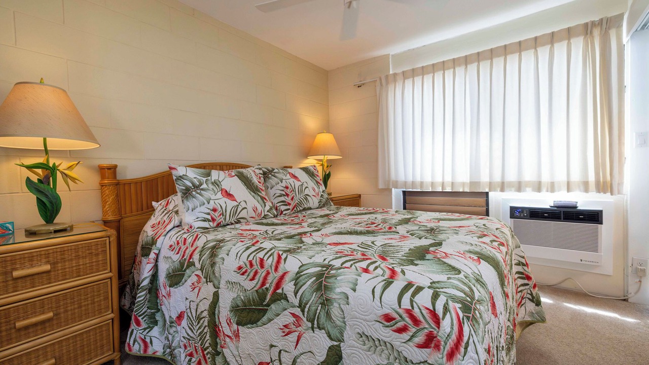 Photo of Bedroom in Maalaea