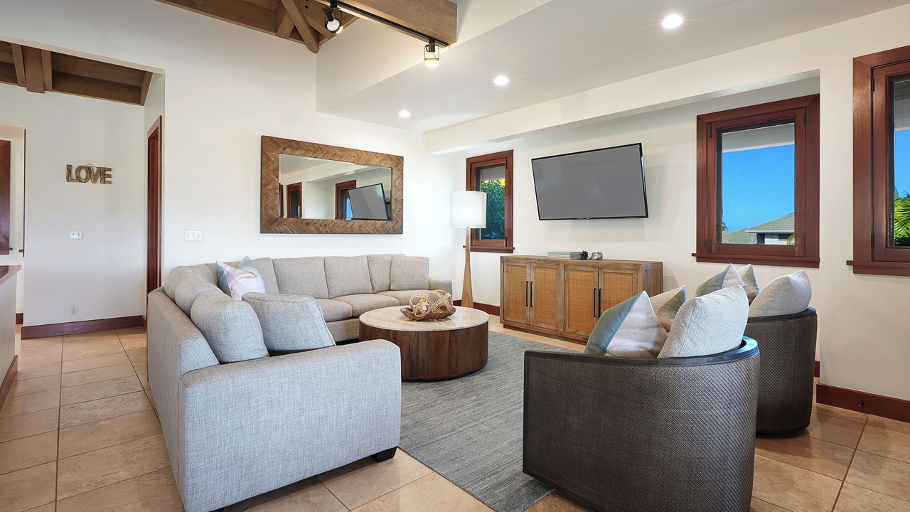 Photo of Livingroom in Poipu