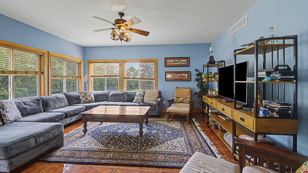 Photo of Livingroom in The Galena Territory