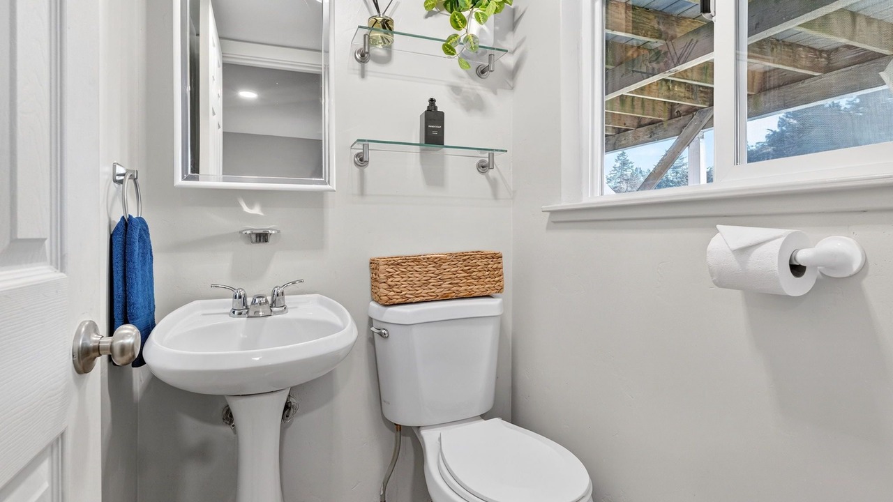 Photo of Bathroom in Mendocino