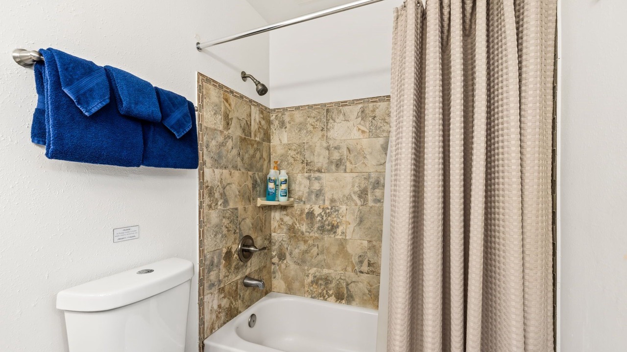 Photo of Bathroom in Nawiliwili