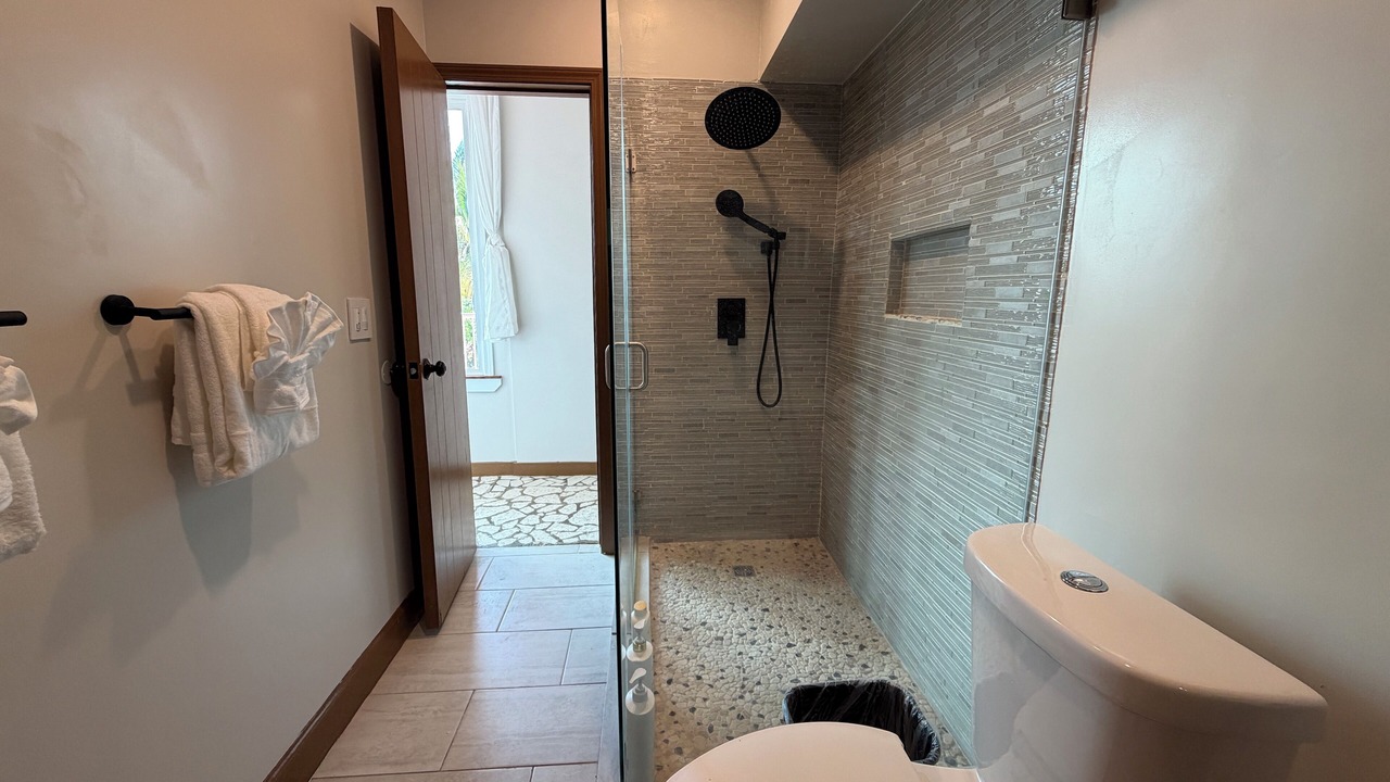 Photo of Bathroom in Historic Kailua Village