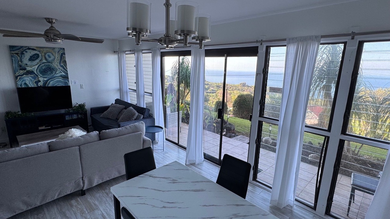 Photo of Livingroom in Honalo