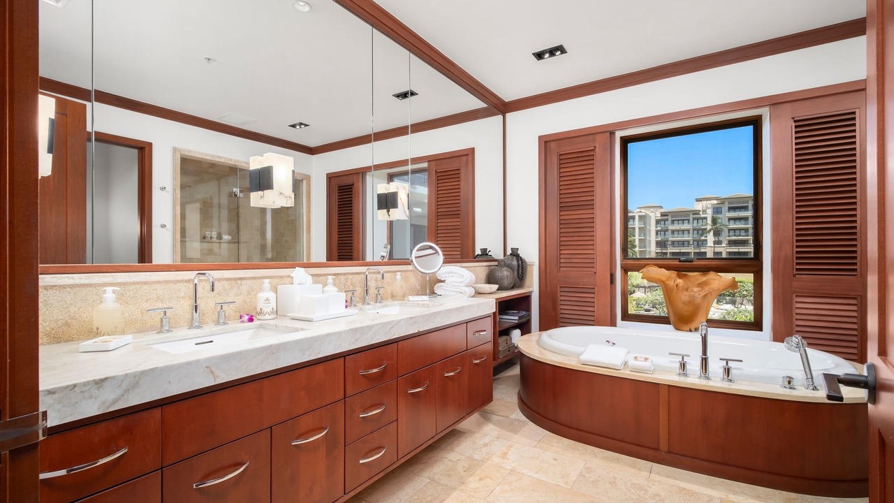 Photo of Bathroom in Montage Kapalua Bay