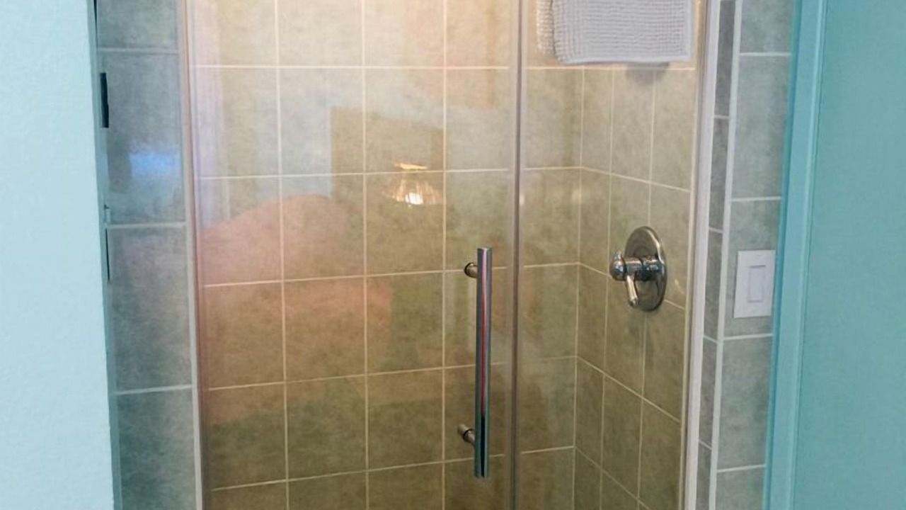 Photo of Bathroom in Kona Paradise