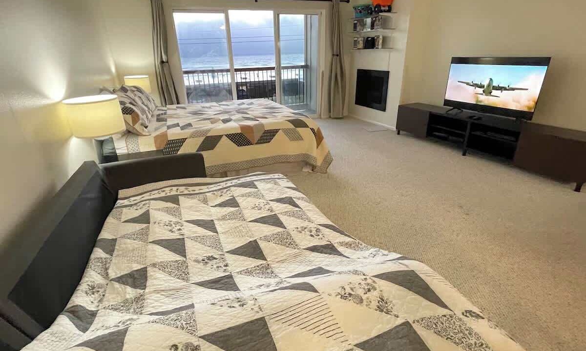 Photo of Bedroom in Lincoln City